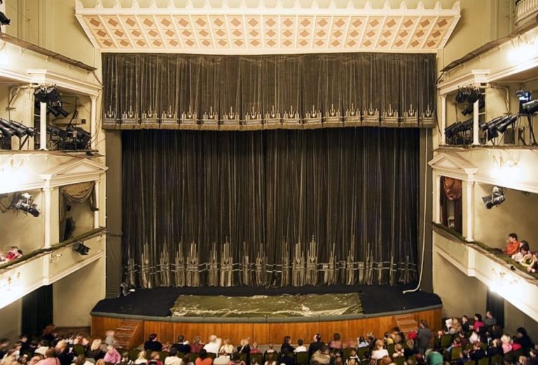 Why Cast Recording Popularity Doesn’t Always Predict Ticket Demand